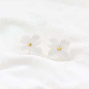 σκουλαρίκια λουλούδι ορτανσίας μεσαίο καρφάκι  Hydrangea flower medium stud earrings